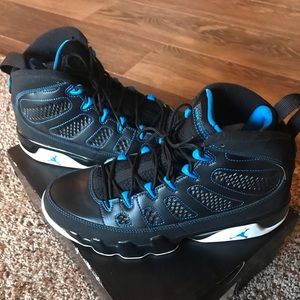 Jordan Air Retro 9 Size 9 Mens